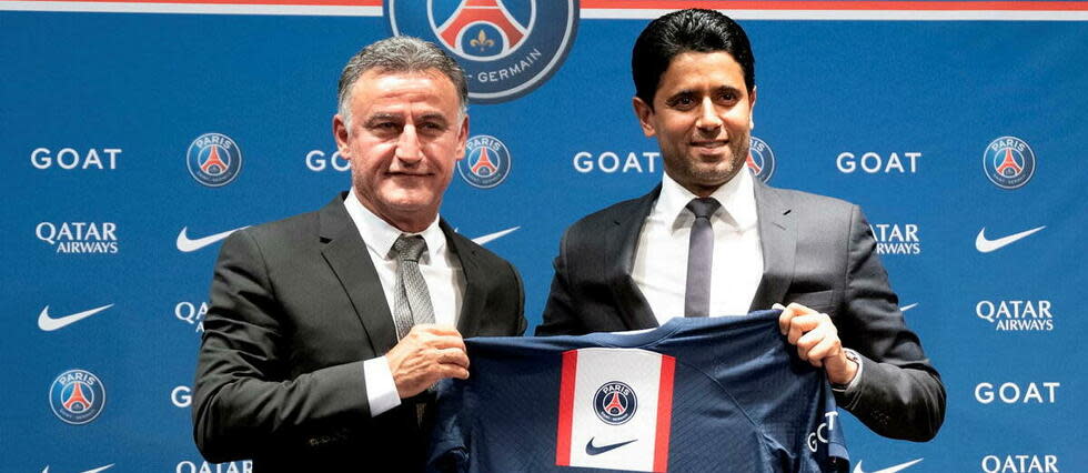 Le nouvel entraîneur du PSG Christophe Galtier accompagné du président du club parisien.
