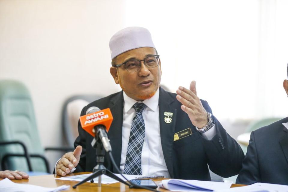 Seberang Perai City Council Mayor Datuk Rozali Mohamud says the city council has provisions under the Local Government Act 1976 to enforce Covid-19 standard operating procedures even after the Emergency is lifted. — Picture by Sayuti Zainudin