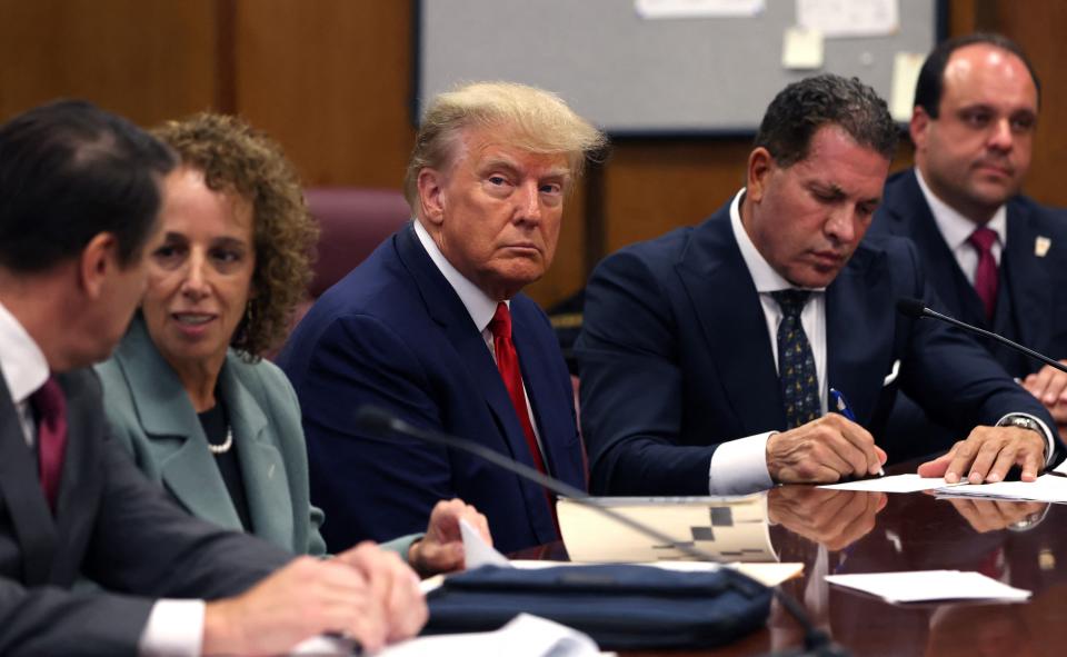 Donald Trump en la corte de Manhattan. (Photo by Andrew KELLY / POOL / AFP) (Photo by ANDREW KELLY/POOL/AFP via Getty Images)