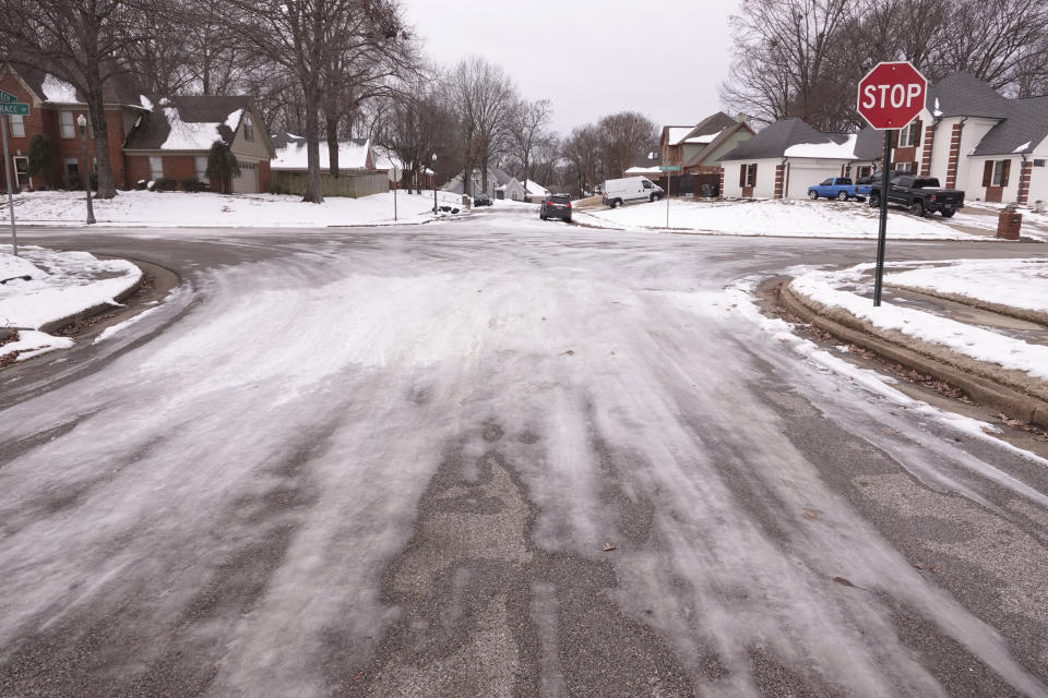 Many roads remained slick and full of ice Monday, Jan. 22, 2024, in Memphis, Tenn. Memphis and the the surrounding area has endured a week of sub-freezing temperatures, snow and ice. (AP Photo/Karen Pulfer Focht)