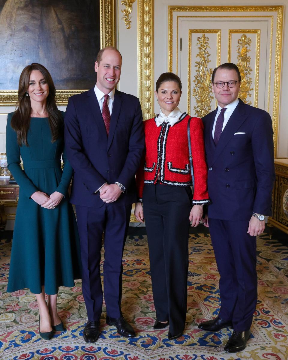 威廉王子和凱特王妃昨早在溫莎堡，接見5年不見的瑞典王儲維多利亞公主（右二）以及其老公丹尼爾親王（右一）。（翻攝X@KensingtonRoyal）