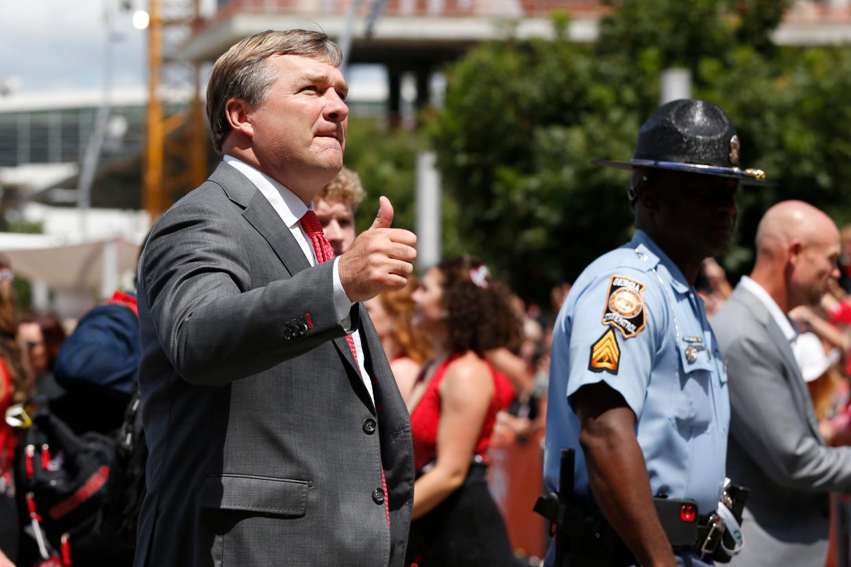 Georgia head coach Kirby Smart arrives with his team before the start of the Chick-fil-A Kickoff NCAA college football game between Oregon and Georgia in Atlanta, on Saturday, Sept. 3, 2022.