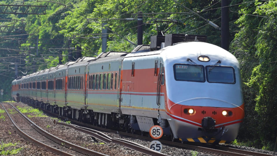 台鐵推出「台灣鐵路觀光地圖TPASS」，邀請民眾來趟說走就走的鐵道之旅。台鐵公司提供