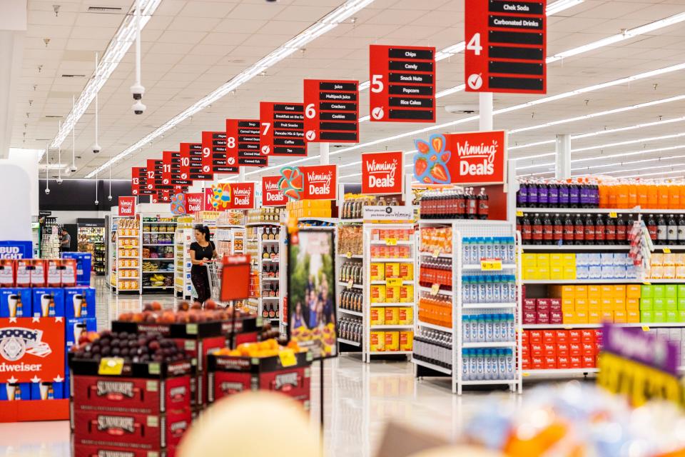 Winn-Dixie gathered input from shoppers and employees before remodeling its Lakeland stores.