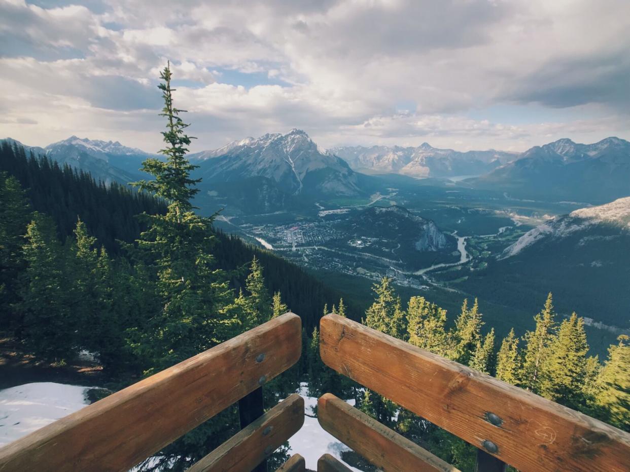 Pictured is the stunning landscape of Banff, Canada. Are you planning a trip to this beautiful destination in Canada? If so, take a look at this article on the best places to stay in Banff, Canada.