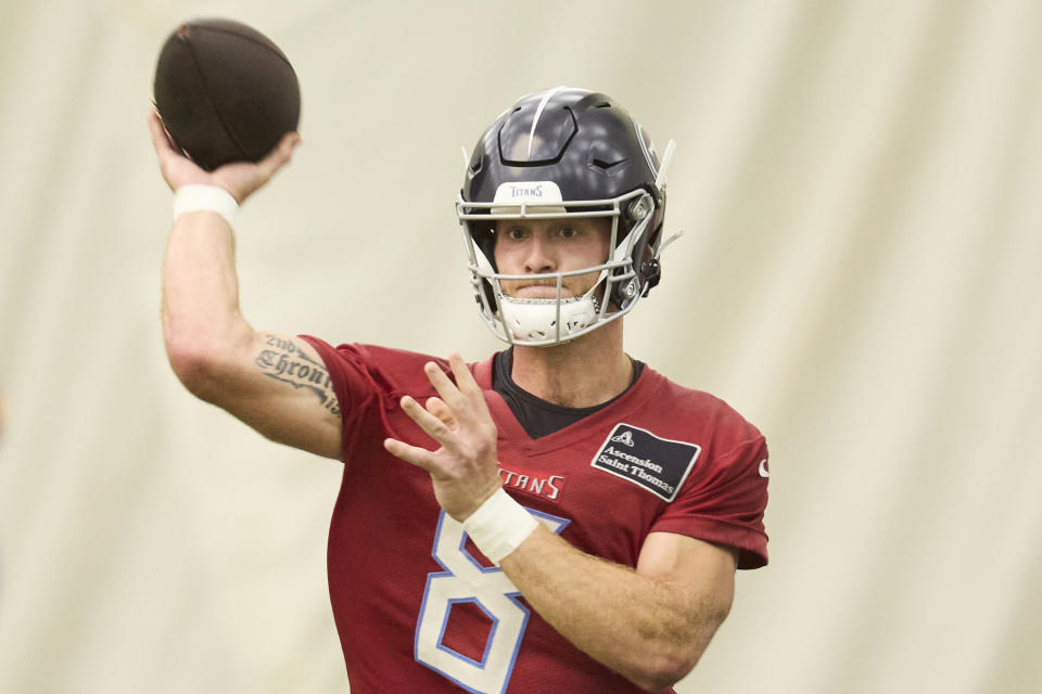 NASHVILLE, TENNESSEE - JUNE 04: Will Levis #8 of the Tennessee Titans  drops back and throws a pass during Titans Mandatory Minicamp at Ascension Saint Thomas Sports Park on June 04, 2024 in Nashville, Tennessee. (Photo by Johnnie Izquierdo/Getty Images)