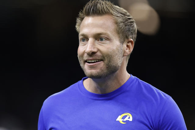 Rams GM Les Snead wears outrageous T-shirt to parade