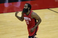 James Harden de los Rockets de Houston tras anotar en un partido ante los Lakers de Los Ángeles, el domingo 10 de enero de 2021. (Carmen Mandato/Pool Foto vía AP)