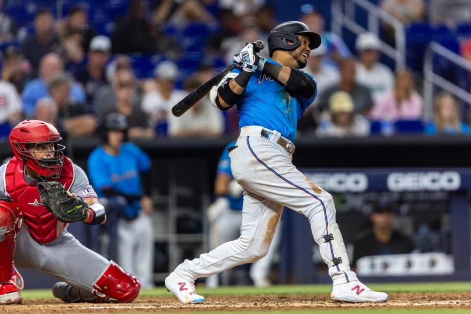 Miami Marlins second baseman <a class="link " href="https://sports.yahoo.com/mlb/players/11221/" data-i13n="sec:content-canvas;subsec:anchor_text;elm:context_link" data-ylk="slk:Luis Arraez;sec:content-canvas;subsec:anchor_text;elm:context_link;itc:0">Luis Arraez</a> (3) reacts to lining out during the eighth inning of an MLB game against the <a class="link " href="https://sports.yahoo.com/mlb/teams/la-angels/" data-i13n="sec:content-canvas;subsec:anchor_text;elm:context_link" data-ylk="slk:Los Angeles Angels;sec:content-canvas;subsec:anchor_text;elm:context_link;itc:0">Los Angeles Angels</a> at LoanDepot Park in <a class="link " href="https://sports.yahoo.com/mlb/teams/miami/" data-i13n="sec:content-canvas;subsec:anchor_text;elm:context_link" data-ylk="slk:Miami;sec:content-canvas;subsec:anchor_text;elm:context_link;itc:0">Miami</a>, Florida, on Wednesday, April 2, 2024. D.A. Varela/dvarela@miamiherald.com