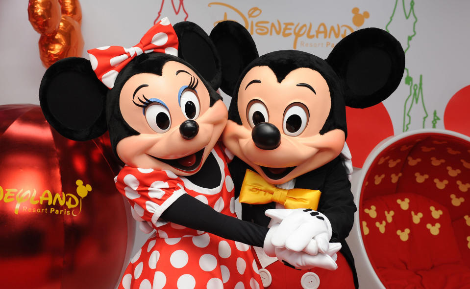 Mickey und Minnie Maus im Disneyland Paris