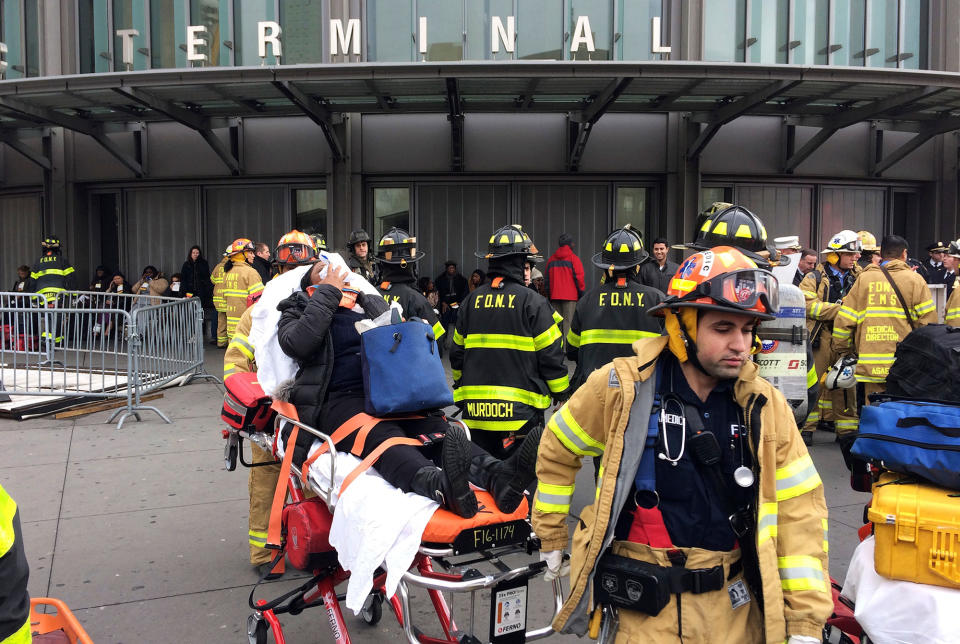 Long Island Rail Road commuter train derails in Brooklyn