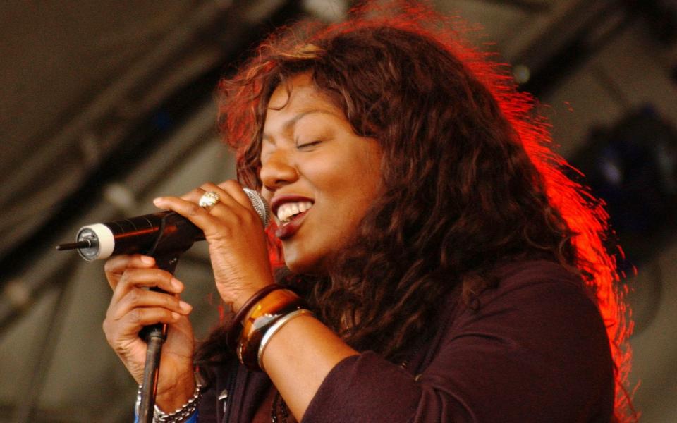 Primal Scream-Sängerin Denise Johnson überraschend gestorben
