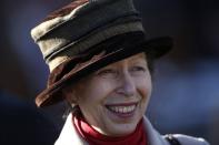 <p>A nice candid of Anne at the Sandown racecourse.</p>