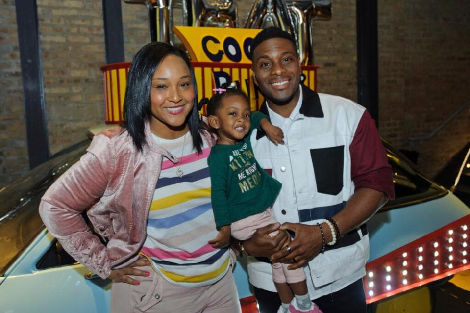 CHICAGO, ILLINOIS – JUNE 09: Kel Mitchell, wife Asia Lee, and daughter Wisdom attend Nickelodeon’s screening of “All That” and “Good Burger” at the Chop Shop on June 09, 2019 in Chicago, Illinois. (Photo by Timothy Hiatt/Getty Images for Nickelodeon )