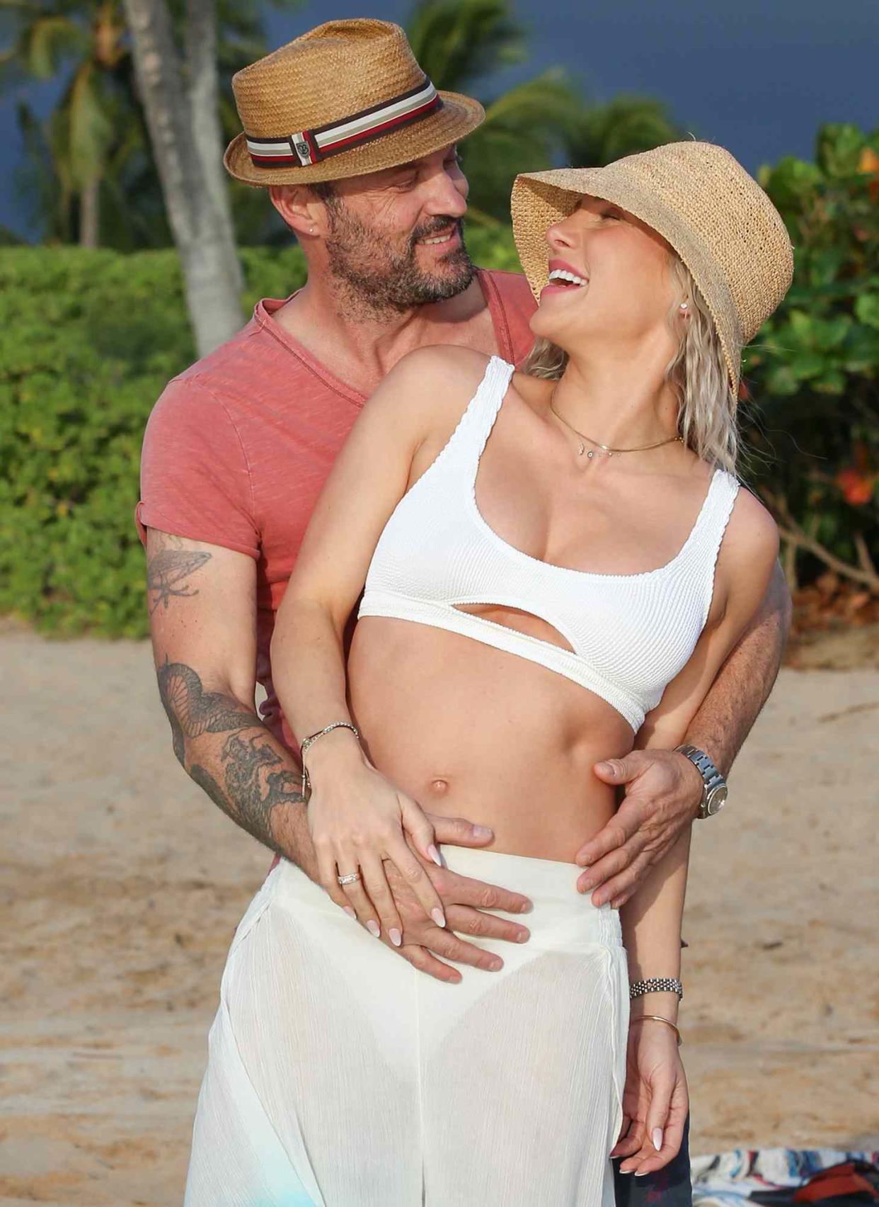 *PREMIUM-EXCLUSIVE* Baby Joy!! Brian Austin Green and Sharna Burgess are expecting!!!