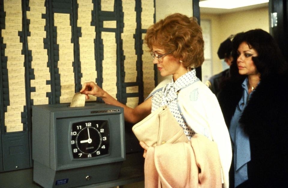 Fonda también protagonizó la comedia de 1980 ‘9 to 5’ sobre sexismo en el trabajo (Moviestore/Shutterstock)