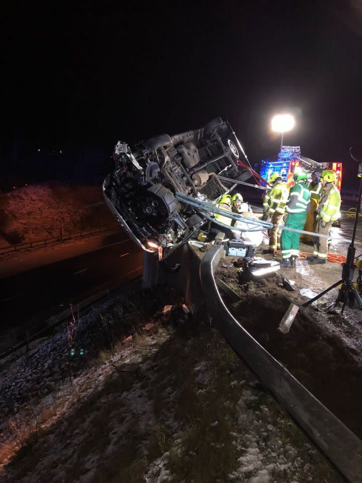 Servicios de emergencia: cuando llegaron los servicios de emergencia, trasladaron la camioneta a un lugar seguro.