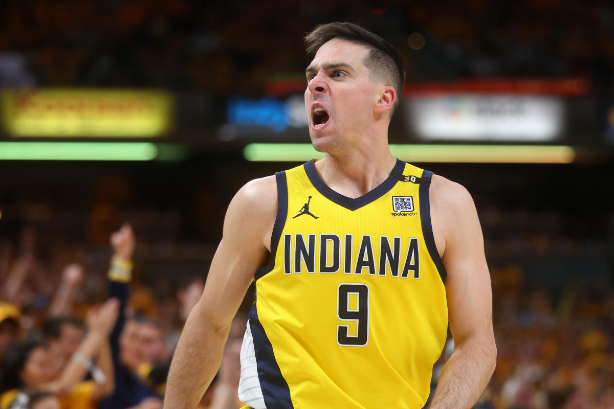 Pacers sign guard T.J. McConnell to 4-year,  million contract extension