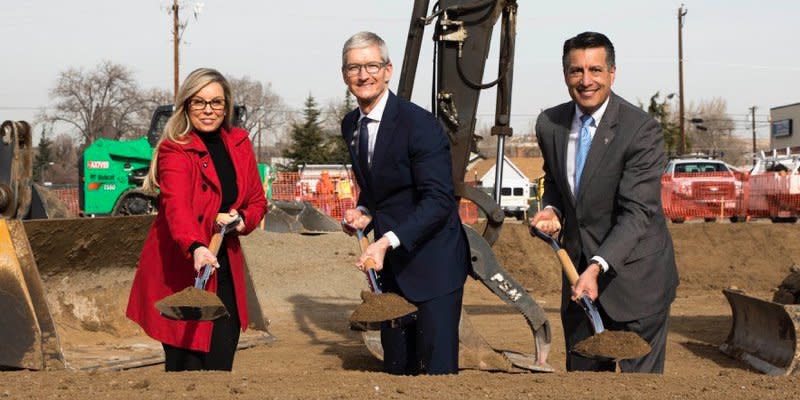 Tim Cook groundbreaking