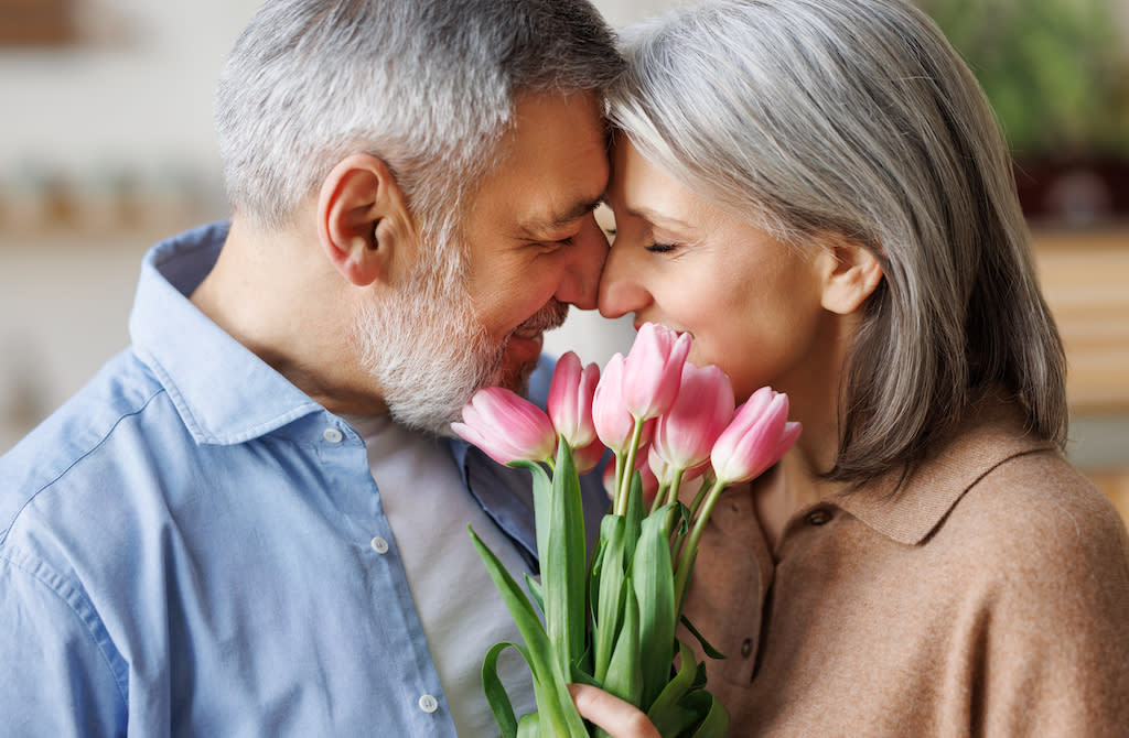 Pour la saint-Valentin, faites plaisir à votre moitié grâce à un cadeau déniché sur Etsy. (Photo : Getty Images)