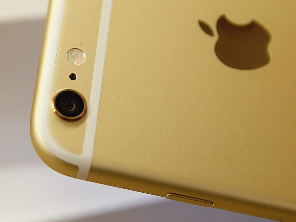 iPhone 6 Gold camera