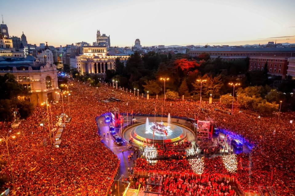 La celebración de La Roja por las calles de Madrid tras ganar la Eurocopa el 15 de julio de 2024