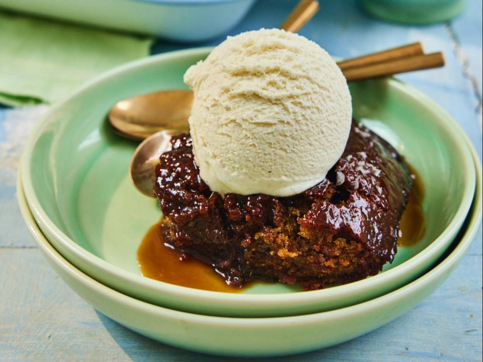 Sticky toffee pudding, but make it vegan! (Maldon)