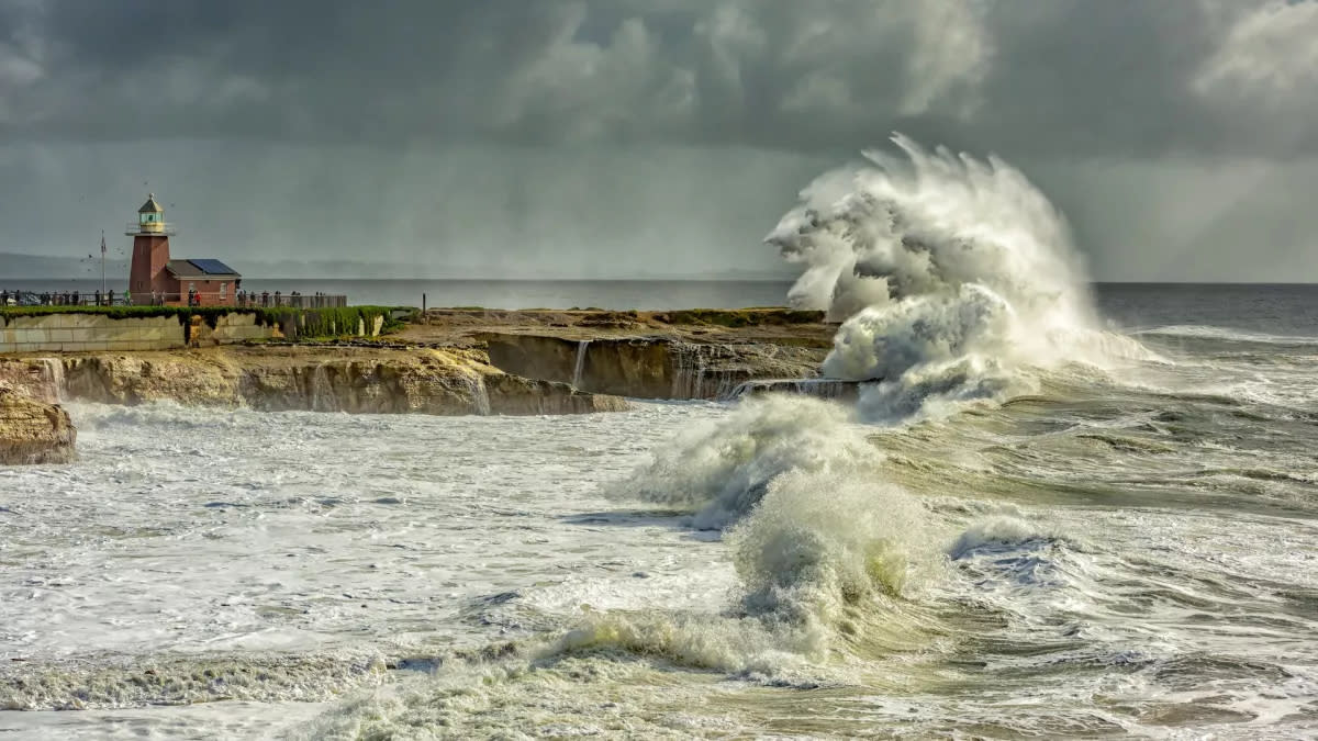  King Tides and El Nino storm combine for monster waves battering Santa Cruz Lighthouse Point. 