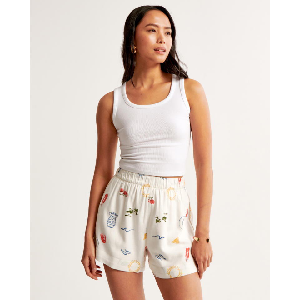 Save up to 35% off Abercrombie & Fitch Shorts This Weekend Only