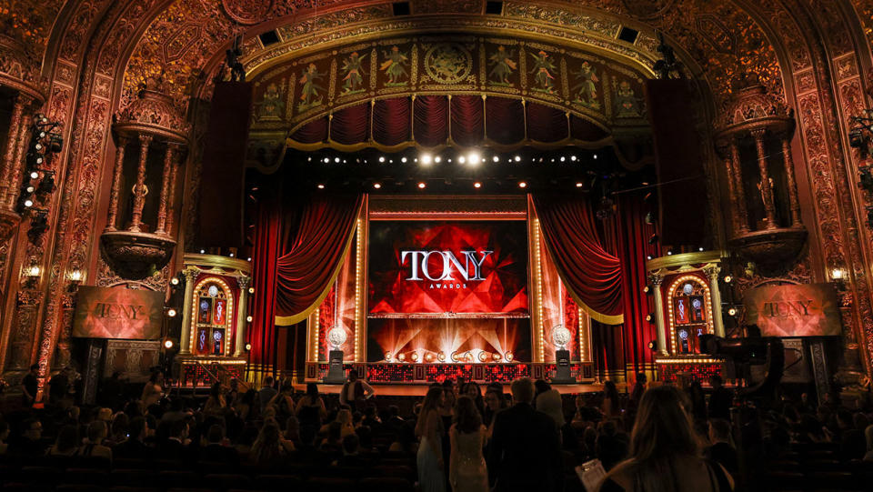 THE 76TH ANNUAL TONY AWARDS, live from the United Palace in New York City’s Washington Heights, Sunday, June 11 on the CBS Television Network and streaming live and on-demand on Paramount+. Emmy Award winner Julianne Hough and Skylar Astin, star of CBS’ SO HELP ME TODD co-host THE TONY AWARDS: ACT ONE, a pre-show of live, exclusive content streaming only on Pluto TV, followed by THE 76TH ANNUAL TONY AWARDS with Academy Award winner and Tony nominee Ariana DeBose.