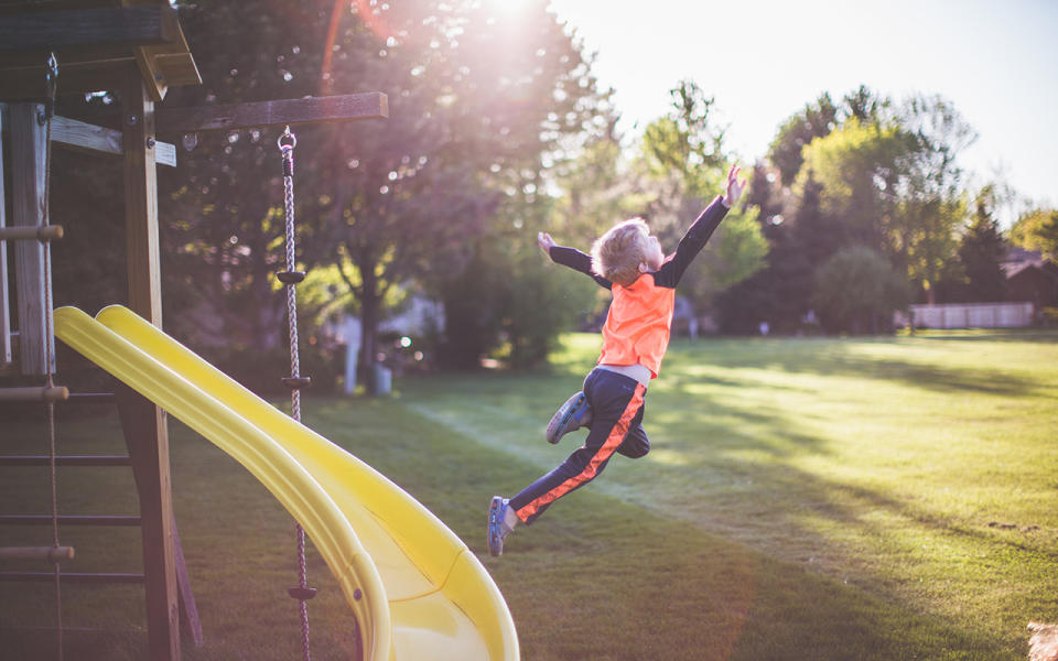 An Aussie mum has spoken out against a critical letter she received from her neighbours about her children playing in their backyard. Source: Getty Images