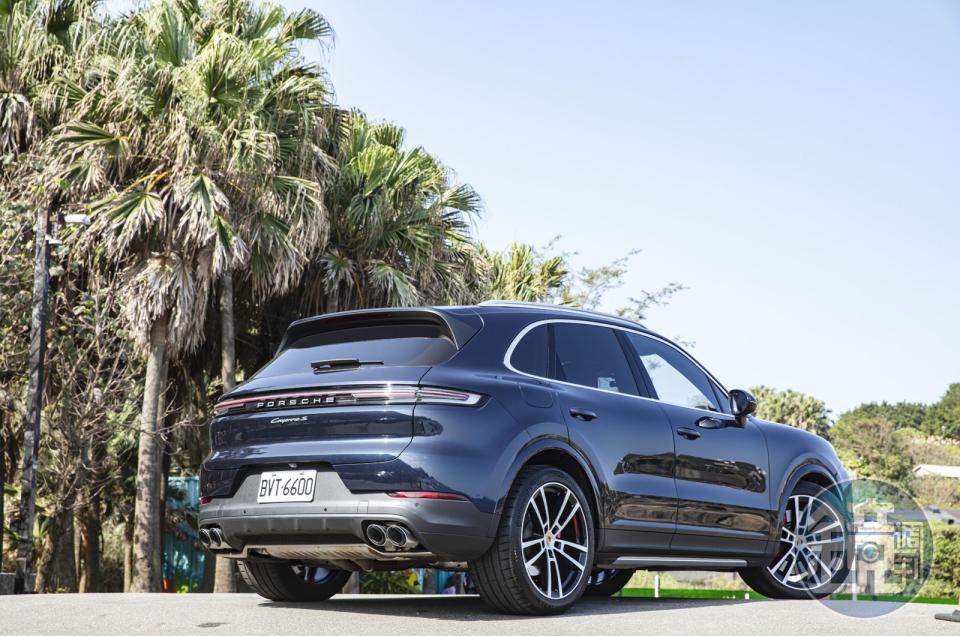 PORSCHE Cayenne S