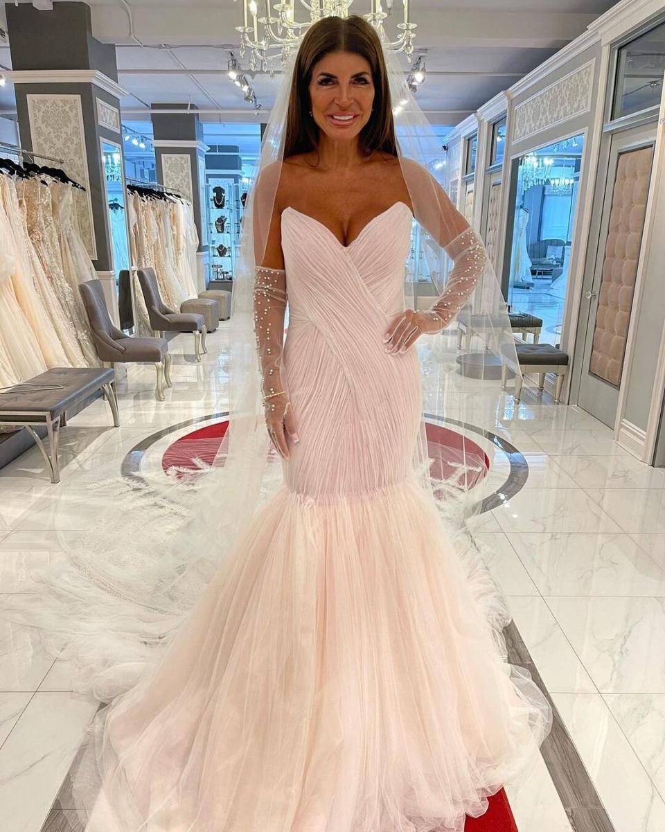 All the Details on Teresa Giudice's Wedding Dress