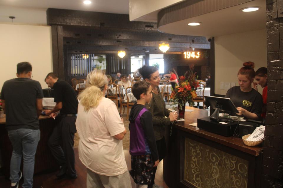 Pizzeria Uno did a brisk business during its grand opening Friday, Oct. 20, 2023, in LaPorte inside the Pine Lake Resort and Banquets hotel.
