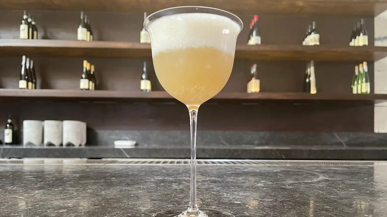 Non-alcoholic cocktail with yuzu