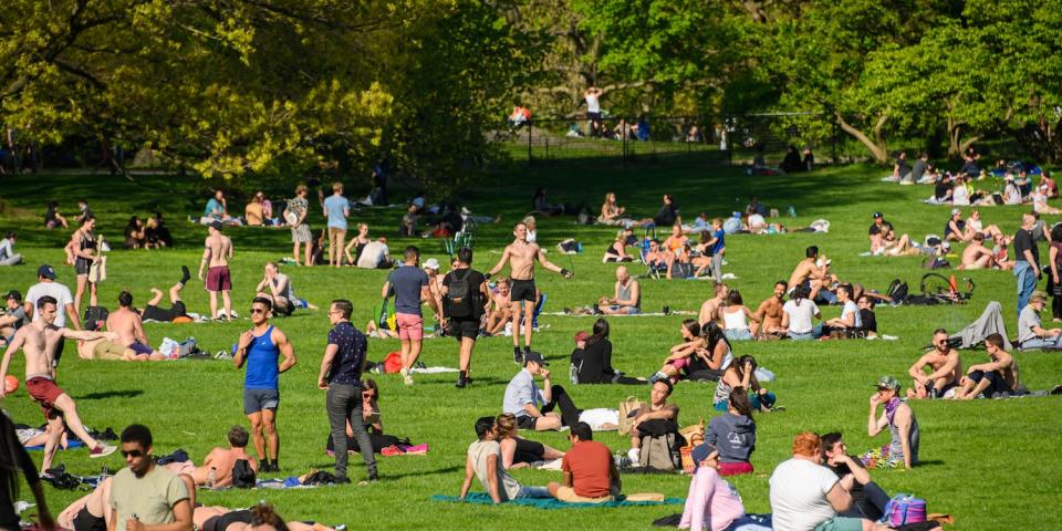 new york city parks busy weekend coronavirus