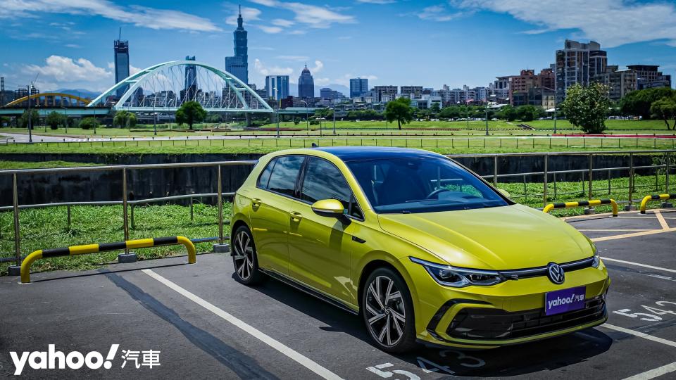 2021 Volkswagen Golf 280 eTSI R-Line都會試駕！國民掀背再出科技新招！