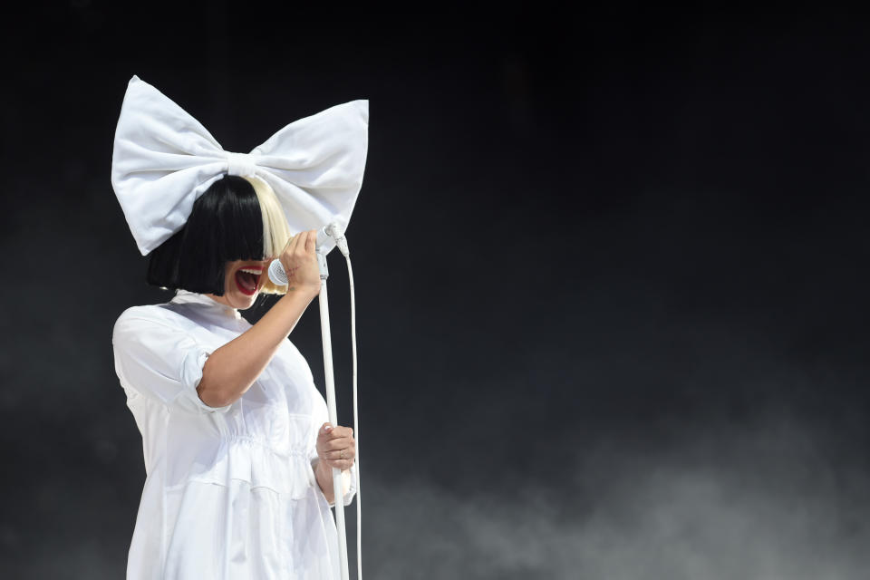  Sia performs at V Festival at Hylands Park on August 20, 2016 in Chelmsford, England.  