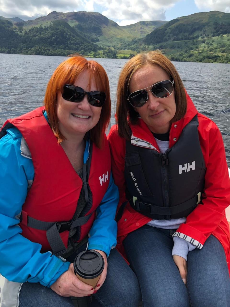 Helen Hughes' sister (right) is also an end-of-life care volunteer. Both sisters were inspired to volunteer following the wonderful care their father received after suffering a stroke. (Supplied)