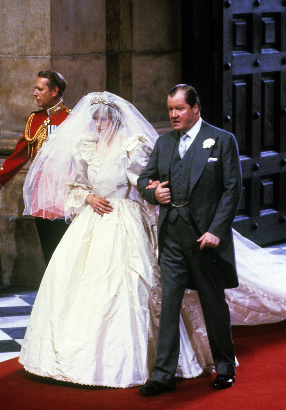 The princess&#39; father John Spencer walked her down the aisle in 1981. (Getty Images)