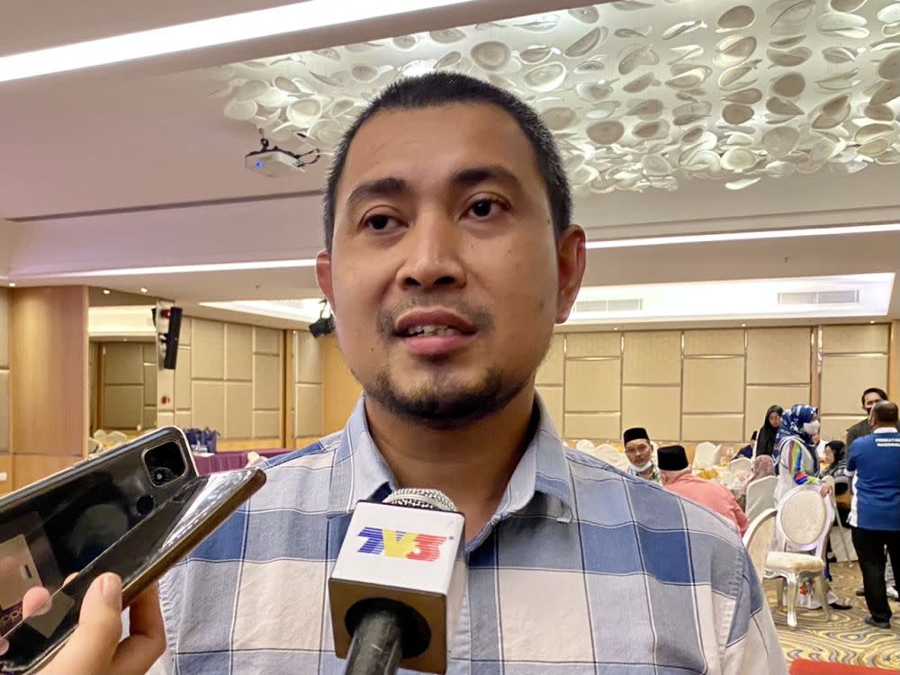 Datuk Dr Sahruddin Jamal urged the public to give the police space to conduct their investigations into whether there was a ‘mastermind’ behind the incident.— Picture by Ben Tan