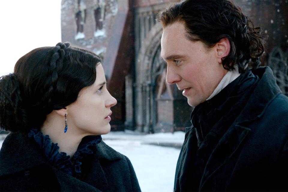 CRIMSON PEAK