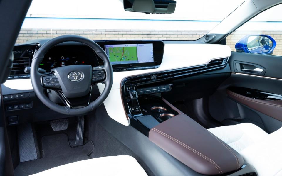 2021 Toyota Mirai - driven November 2020 - SIMON CLAY & RICHARD PARSONS