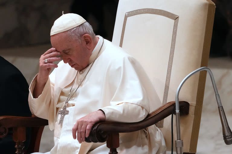 En marzo pasado, el Papa debió ser internado de urgencia por cuatro días por una pulmonía grave