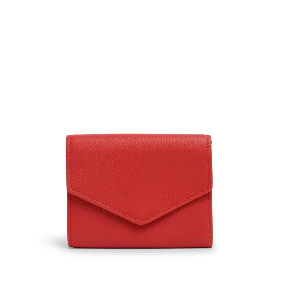 <p><a href="https://go.redirectingat.com?id=74968X1596630&url=https%3A%2F%2Fwww.leatherology.com%2Fhaven-compact-wallet%3Fcolor%3Dscarlet&sref=https%3A%2F%2Fwww.menshealth.com%2Ftechnology-gear%2Fg35256368%2Fvalentines-day-gifts-for-mom%2F" rel="nofollow noopener" target="_blank" data-ylk="slk:Shop Now;elm:context_link;itc:0;sec:content-canvas" class="link ">Shop Now</a></p><p>Haven Compact Wallet</p><p>leatherology.com</p><p>$95.00</p>