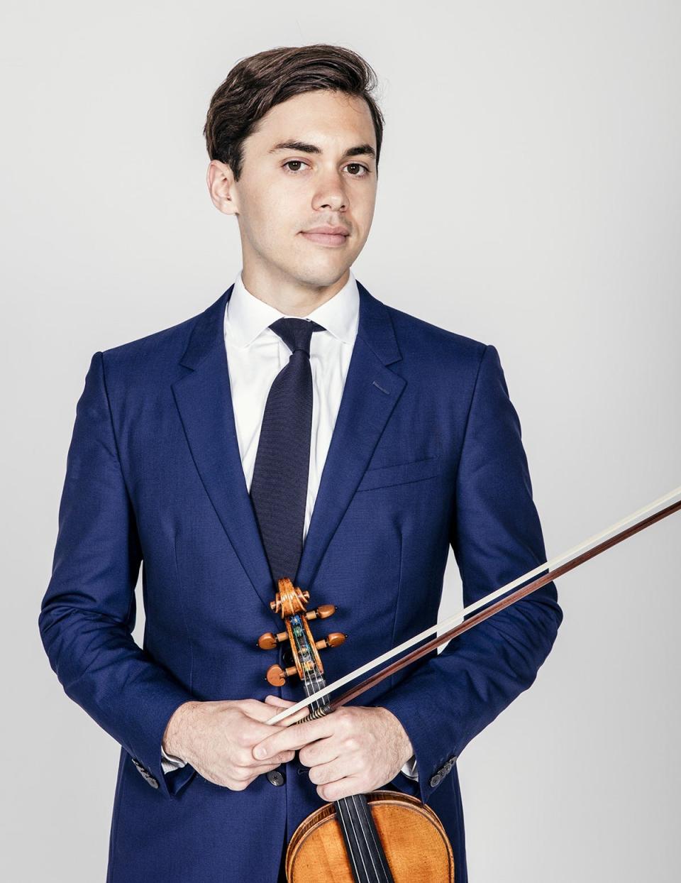 Violinist Benjamin Beilman returns to Sarasota for an Artist Series Concerts program featuring Curtis on Tour with alumni and current students of the Curtis of Music.