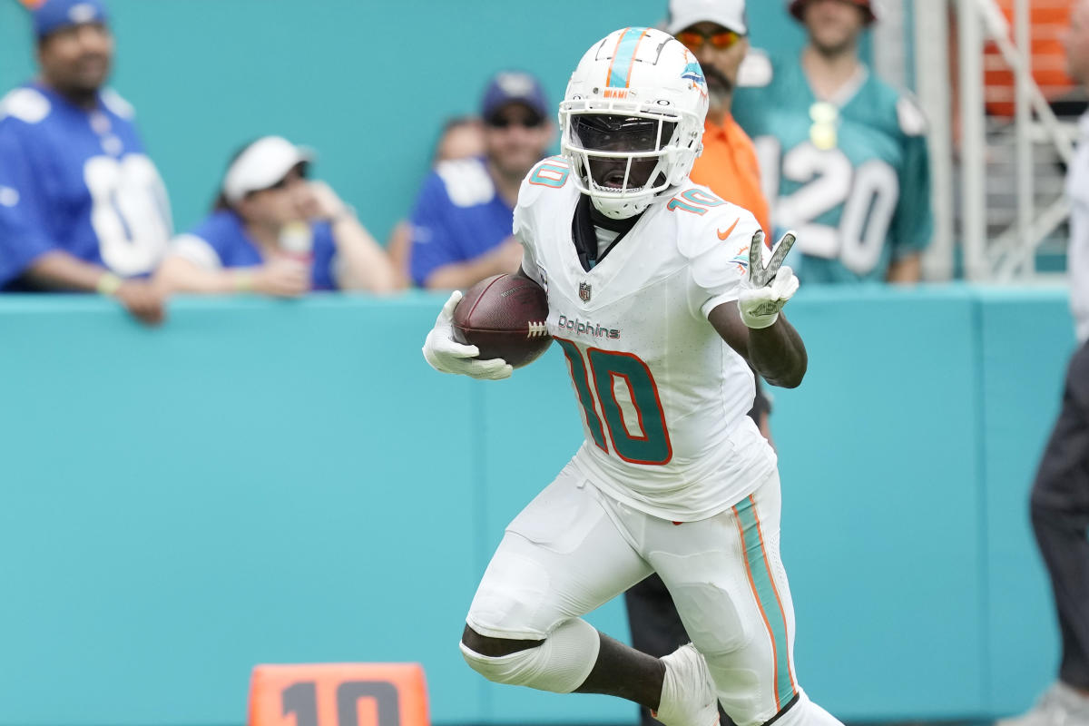 Miami Dolphins' Tyreek Hill Fined by NFL for Unsportsmanlike Conduct - BVM Sports