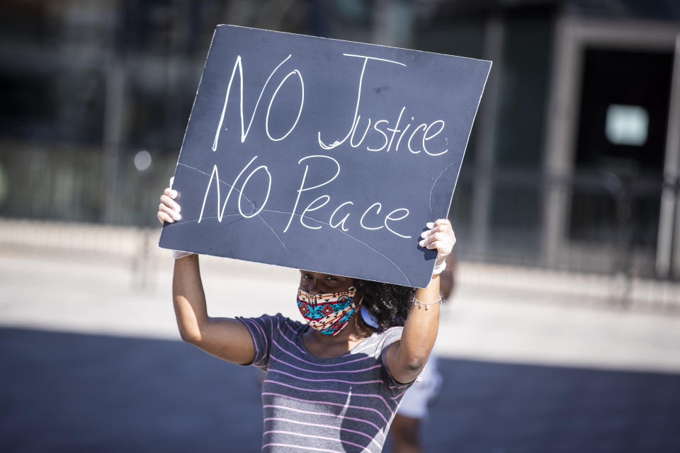 For people in the Black community especially, &ldquo;we&rsquo;re really beyond self-care ― it&rsquo;s about self-preservation and self-protection,&rdquo; said Dr. Danielle Hairston of protecting your mental health. (Photo: Ira L. Black - Corbis via Getty Images)