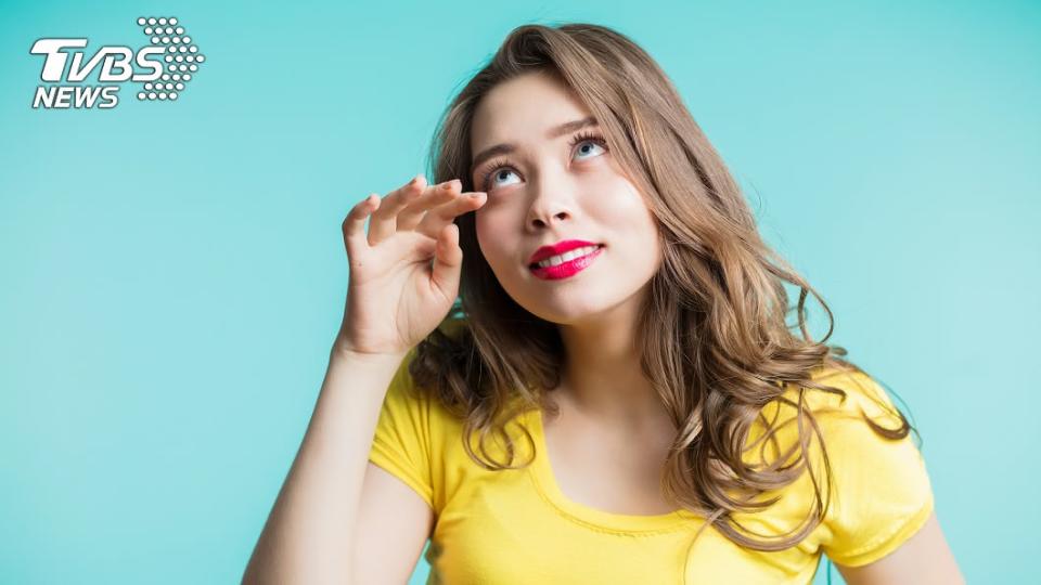 女子見男友脫褲笑到流淚。（示意圖／shutterstock達志影像）