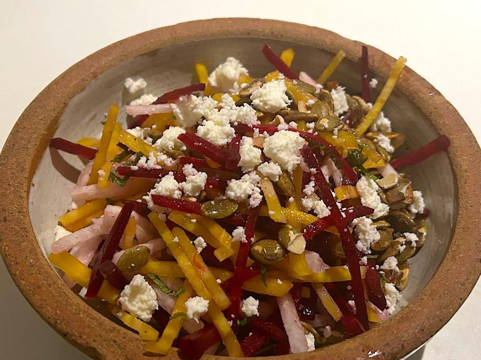 Casa Enrique's ensalada de betabel con jícama, a salad made of beets and jicama.